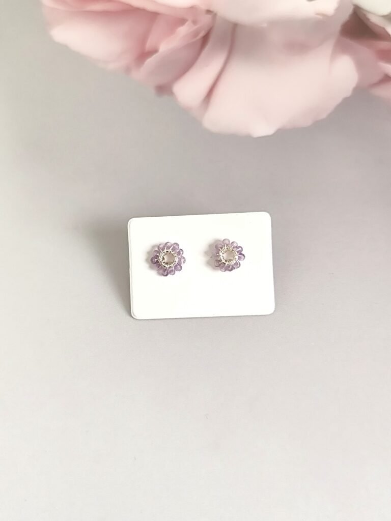 Aros flor rosado tejidos a mano Gise Artejoya