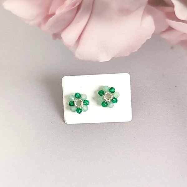 Aros flor verde tejidos a mano Gise Artejoya